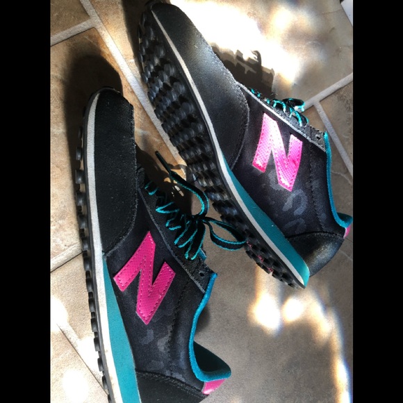 New Balance black sneakers - Picture 2 of 3
